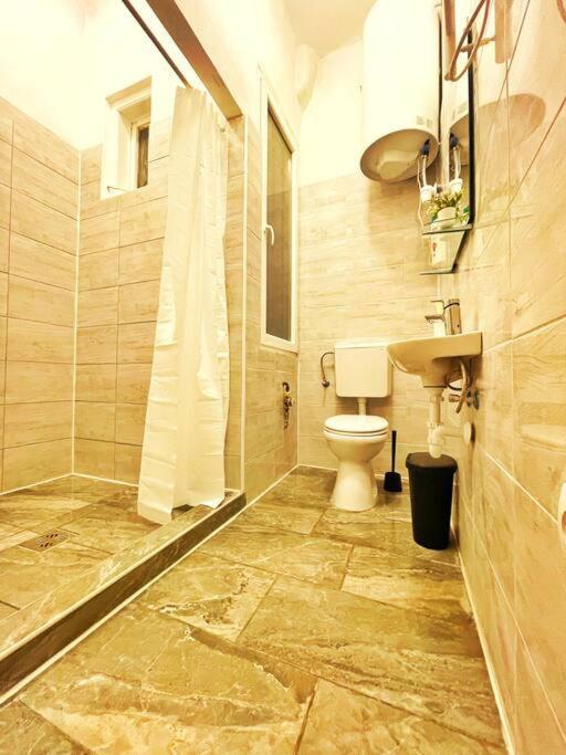 Central Studio Flat Budapest Esterno foto