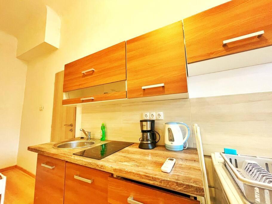 Central Studio Flat Budapest Esterno foto